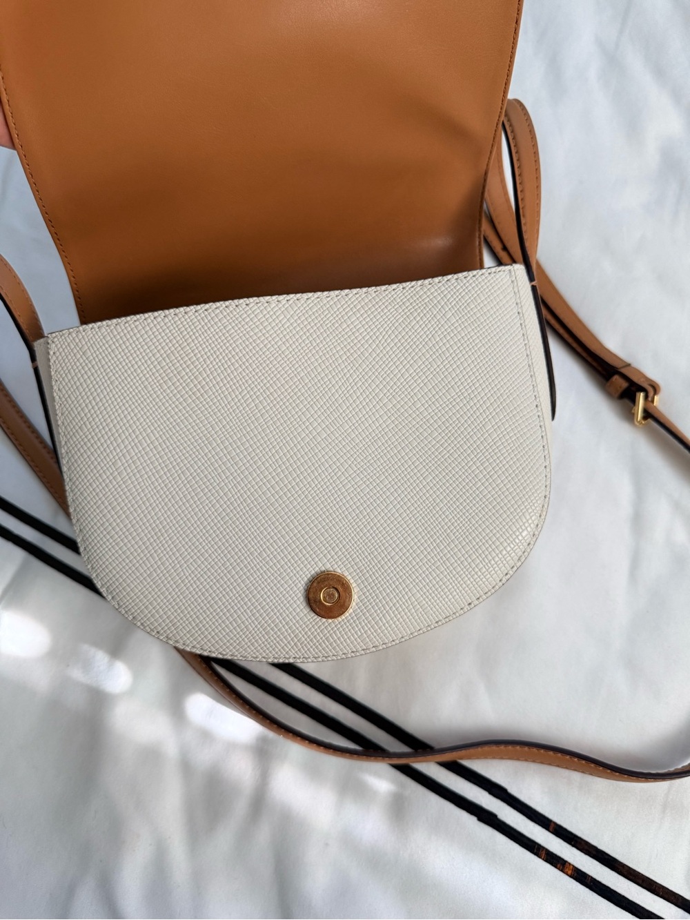 Ralph Lauren White Saddle Crossbody with Tan Strap - Picture 12 of 15